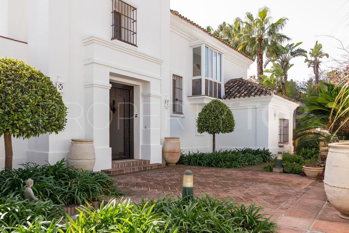 Villa de 6 dormitorios en venta en Marbella Ciudad