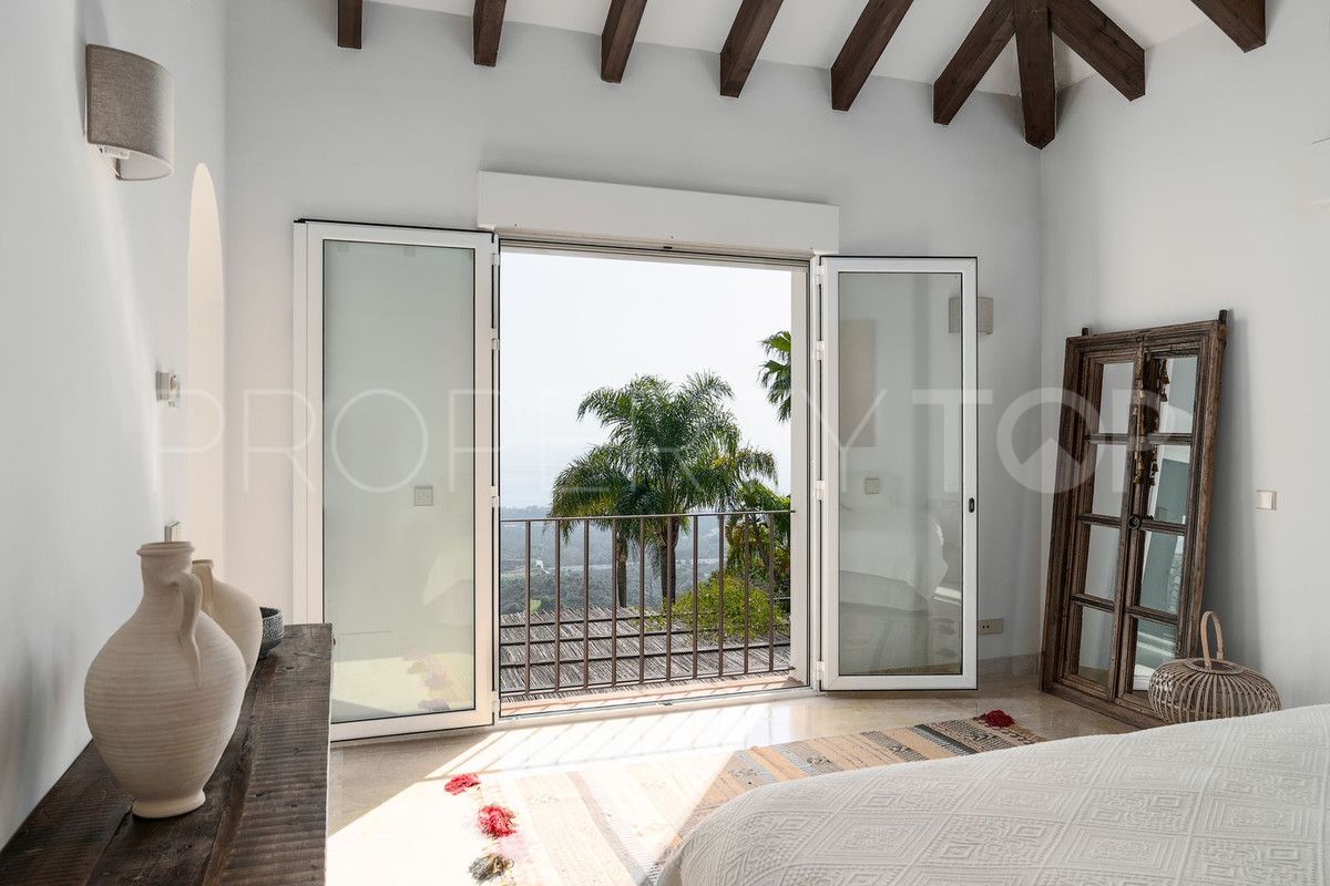 For sale Marbella City 6 bedrooms villa