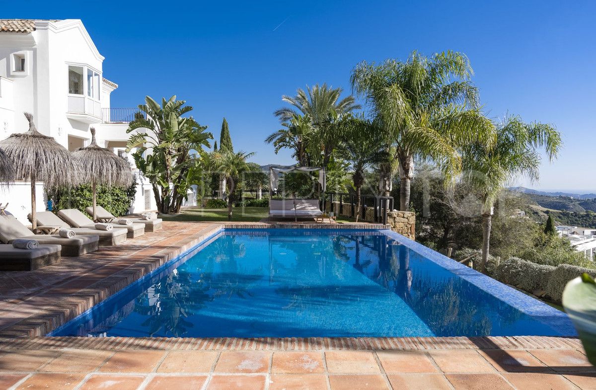 Villa de 6 dormitorios en venta en Marbella Ciudad