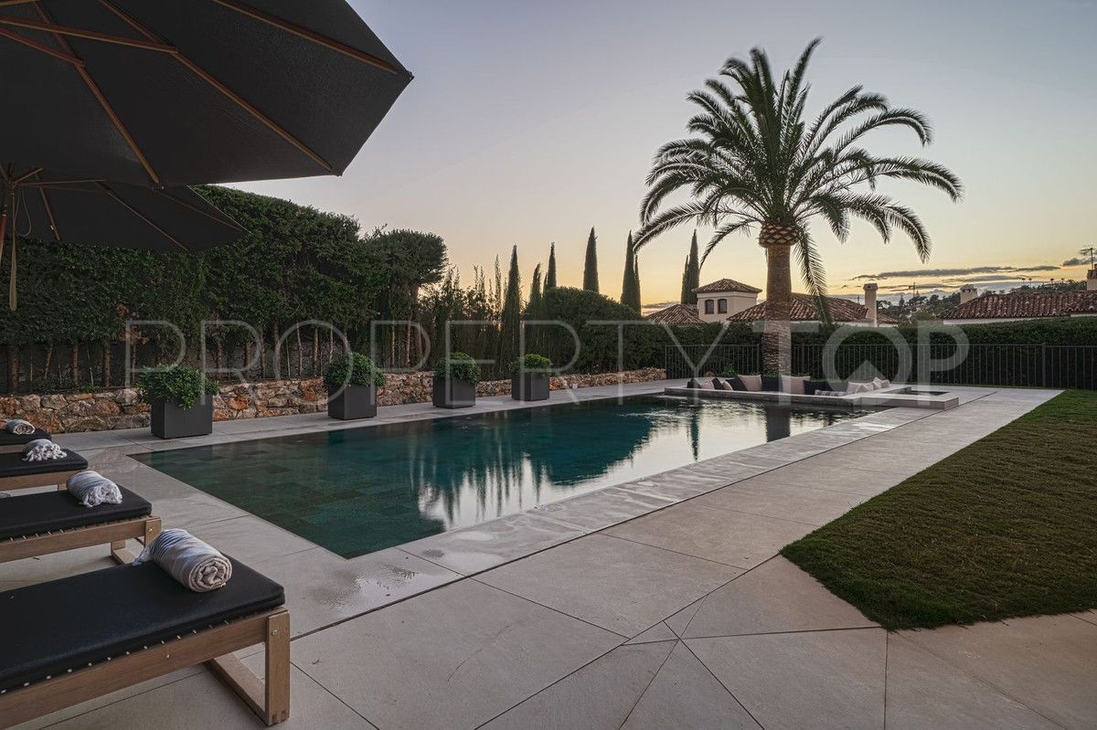 Villa a la venta de 4 dormitorios en Marbella Ciudad