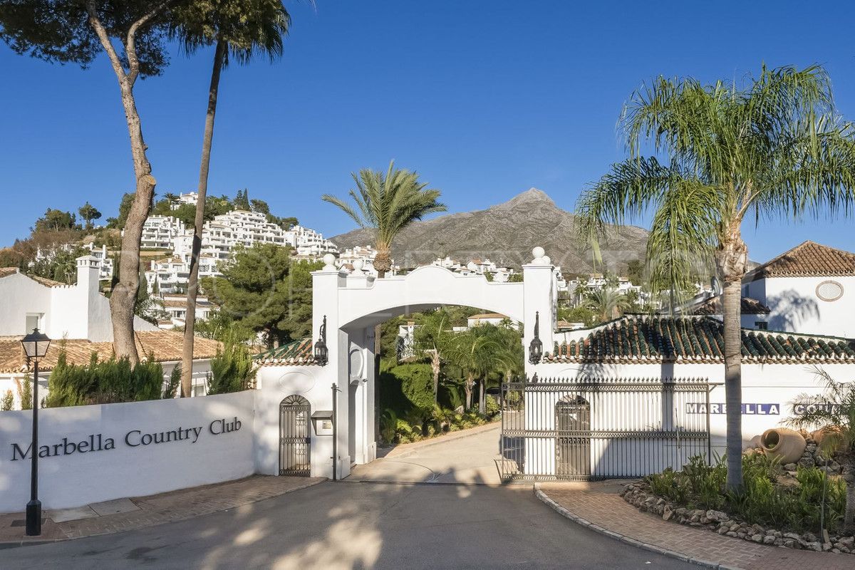 For sale Marbella City villa with 4 bedrooms