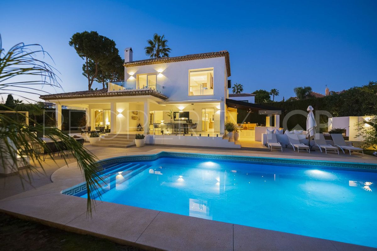 For sale Marbella City villa with 4 bedrooms