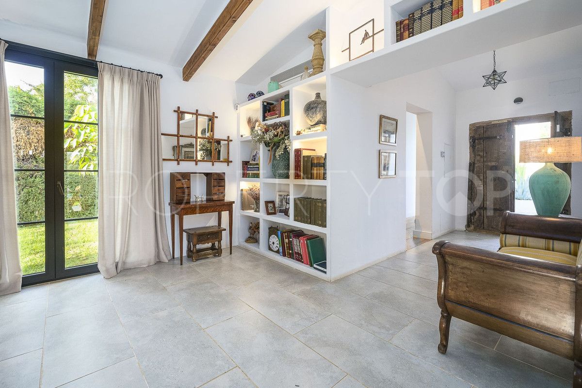 For sale Marbella City villa with 7 bedrooms