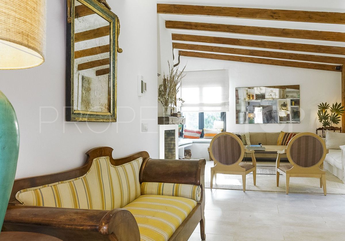 Villa en venta con 7 dormitorios en Marbella Ciudad