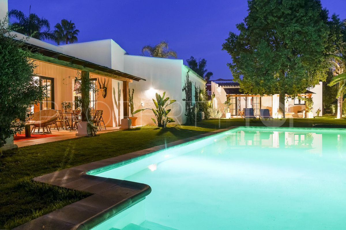 For sale Marbella City villa with 7 bedrooms