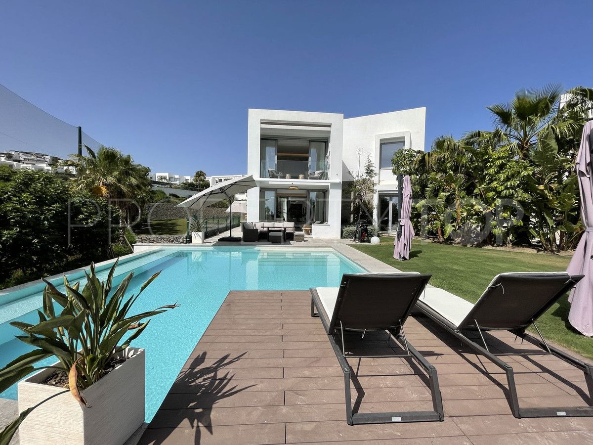 Marbella City 4 bedrooms villa for sale