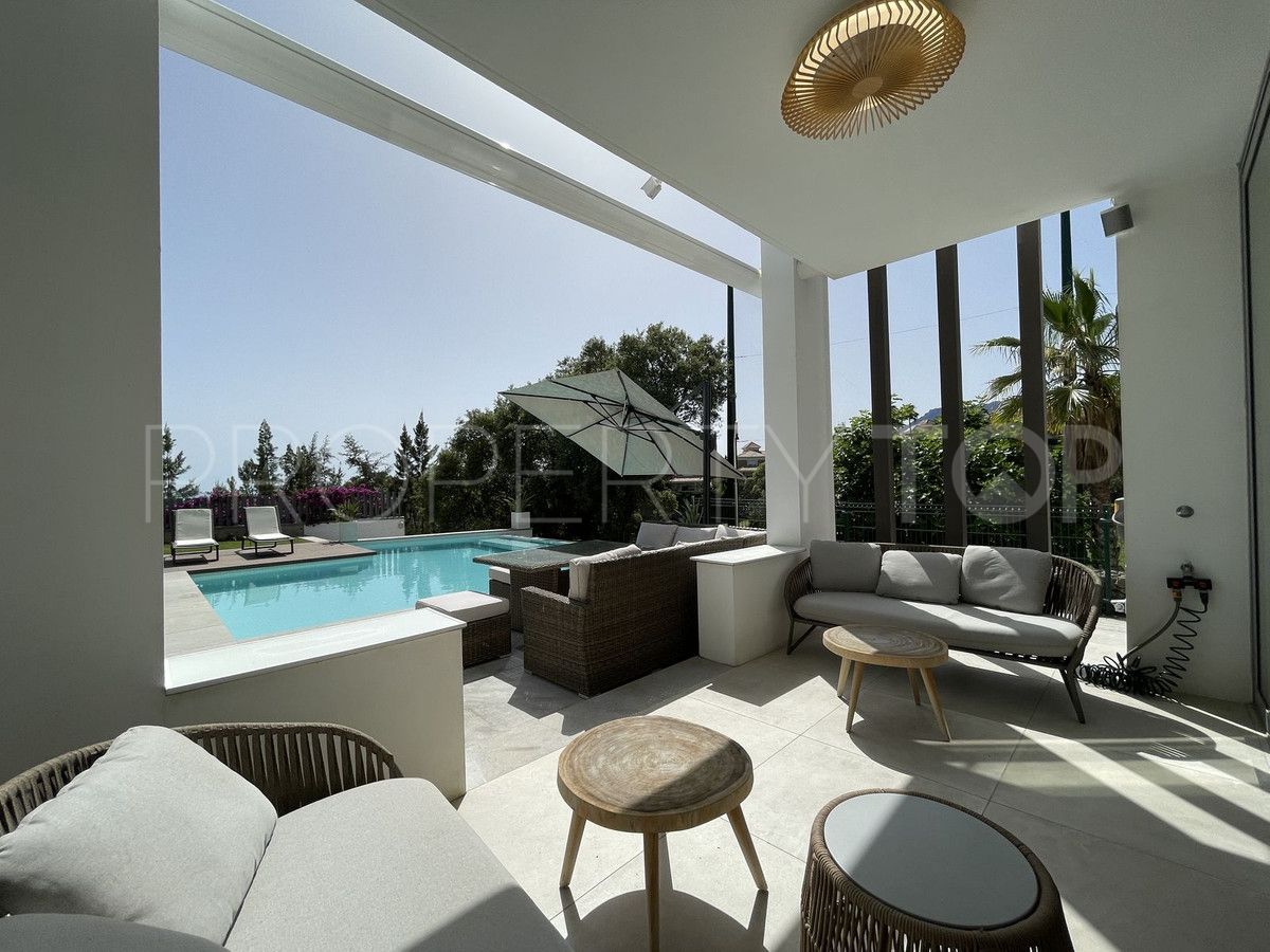 Marbella City 4 bedrooms villa for sale