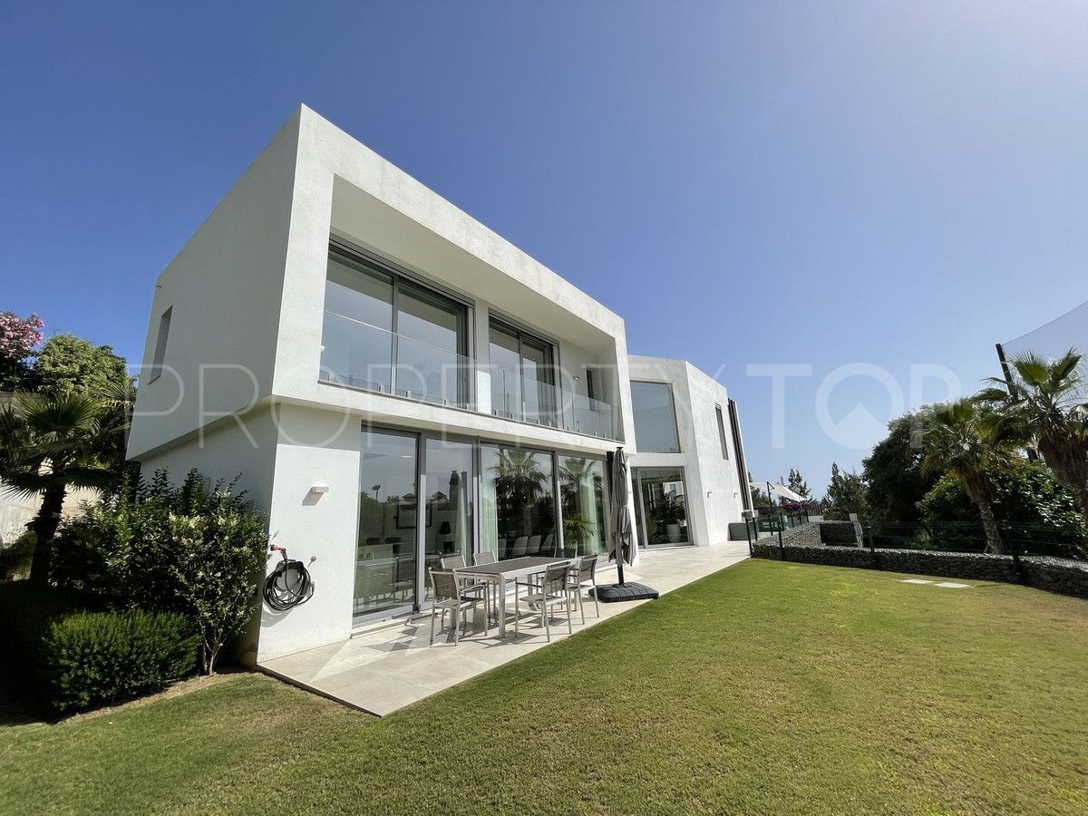 Marbella City 4 bedrooms villa for sale