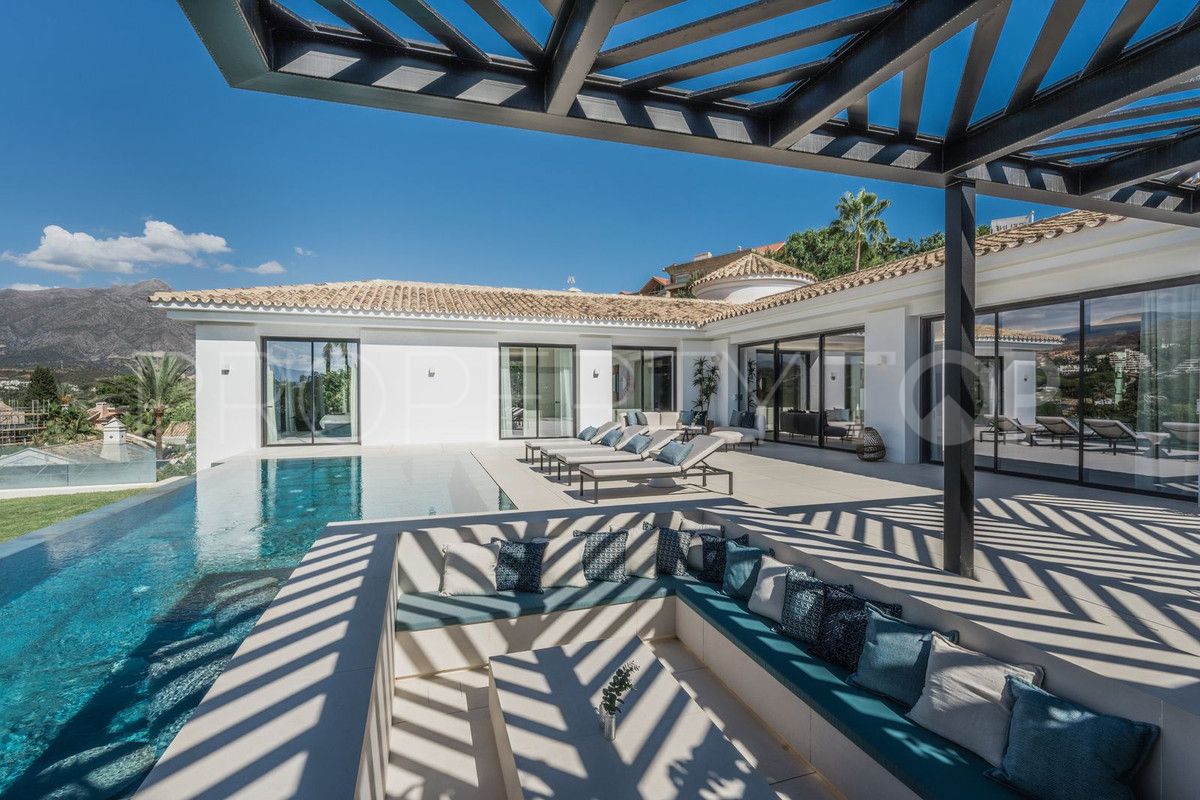 Villa a la venta en Marbella Ciudad con 5 dormitorios