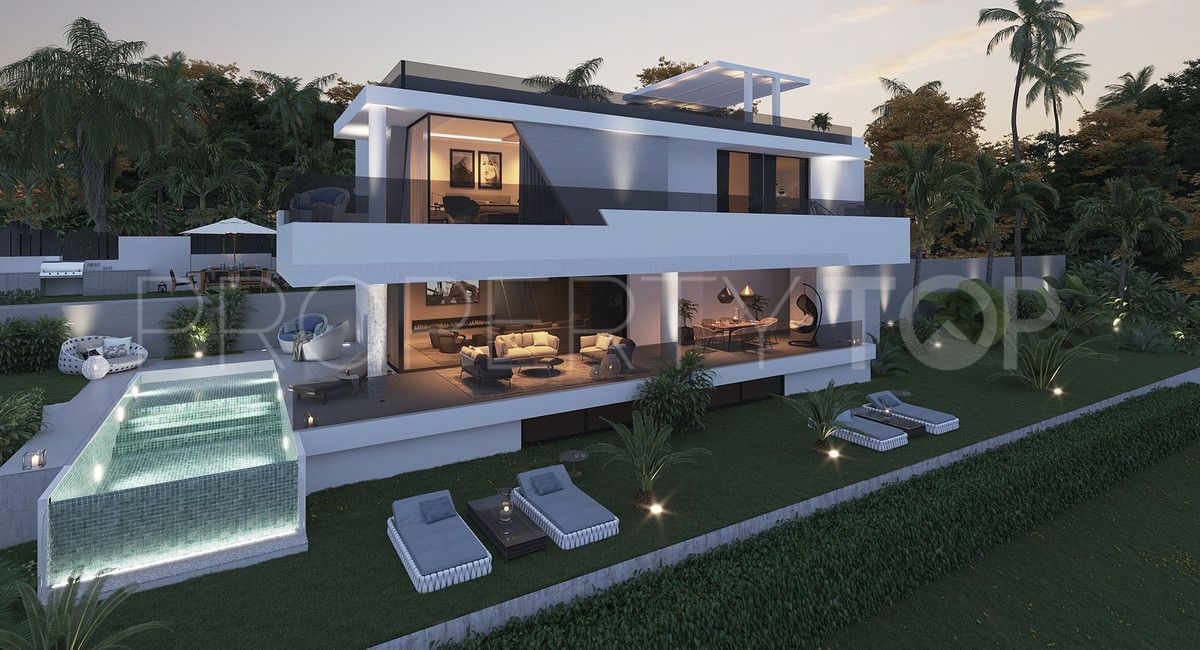 Villa de 4 dormitorios en venta en Marbella Ciudad