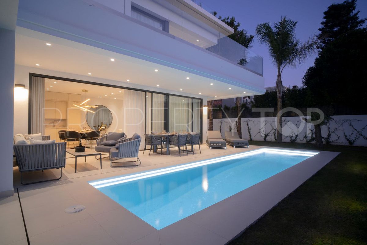 Villa a la venta en Marbella Golden Mile