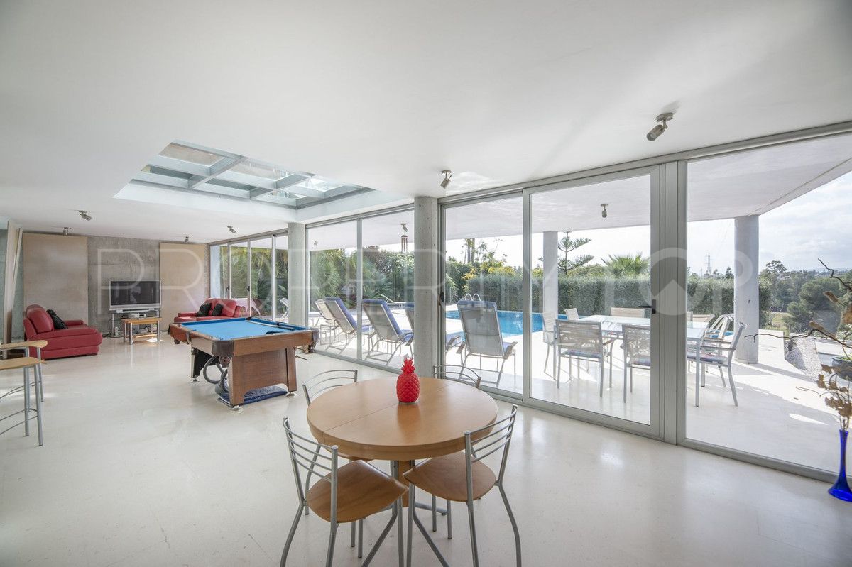 Villa con 4 dormitorios en venta en Benahavis