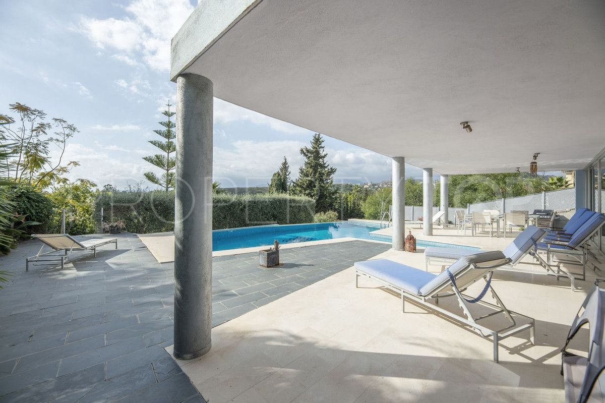 Villa con 4 dormitorios en venta en Benahavis