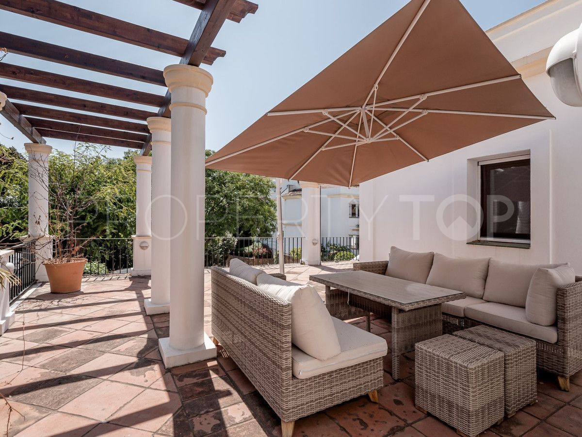 Buy Marbella City villa with 3 bedrooms