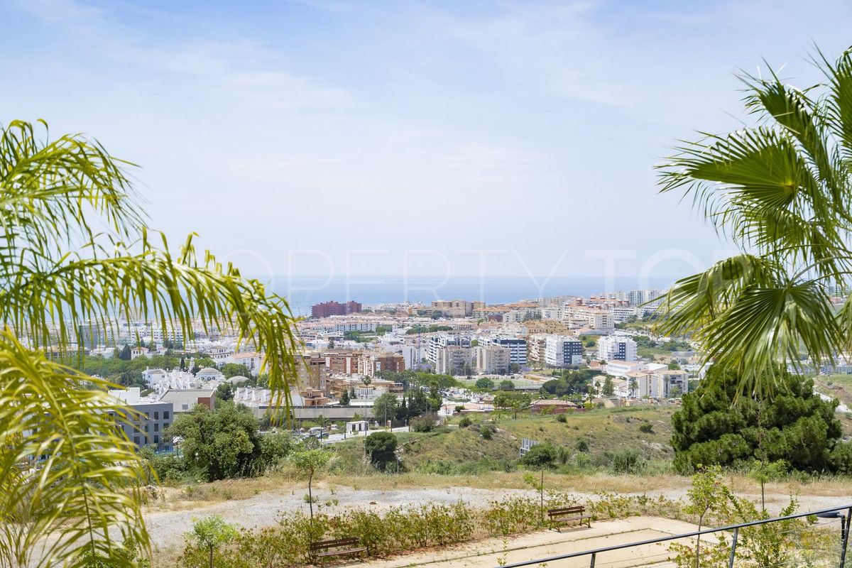 For sale 2 bedrooms penthouse in Estepona