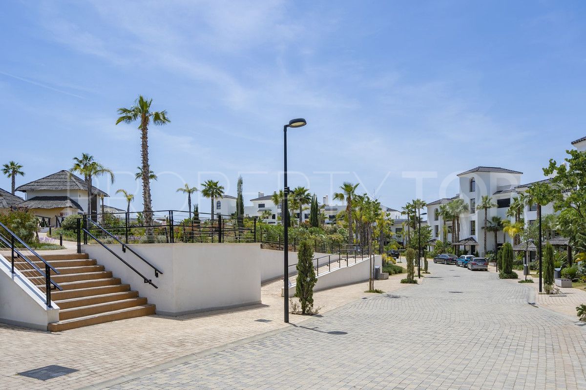 For sale 2 bedrooms penthouse in Estepona