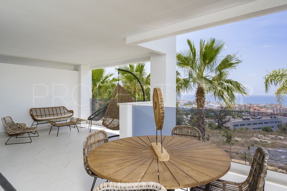 For sale 2 bedrooms penthouse in Estepona