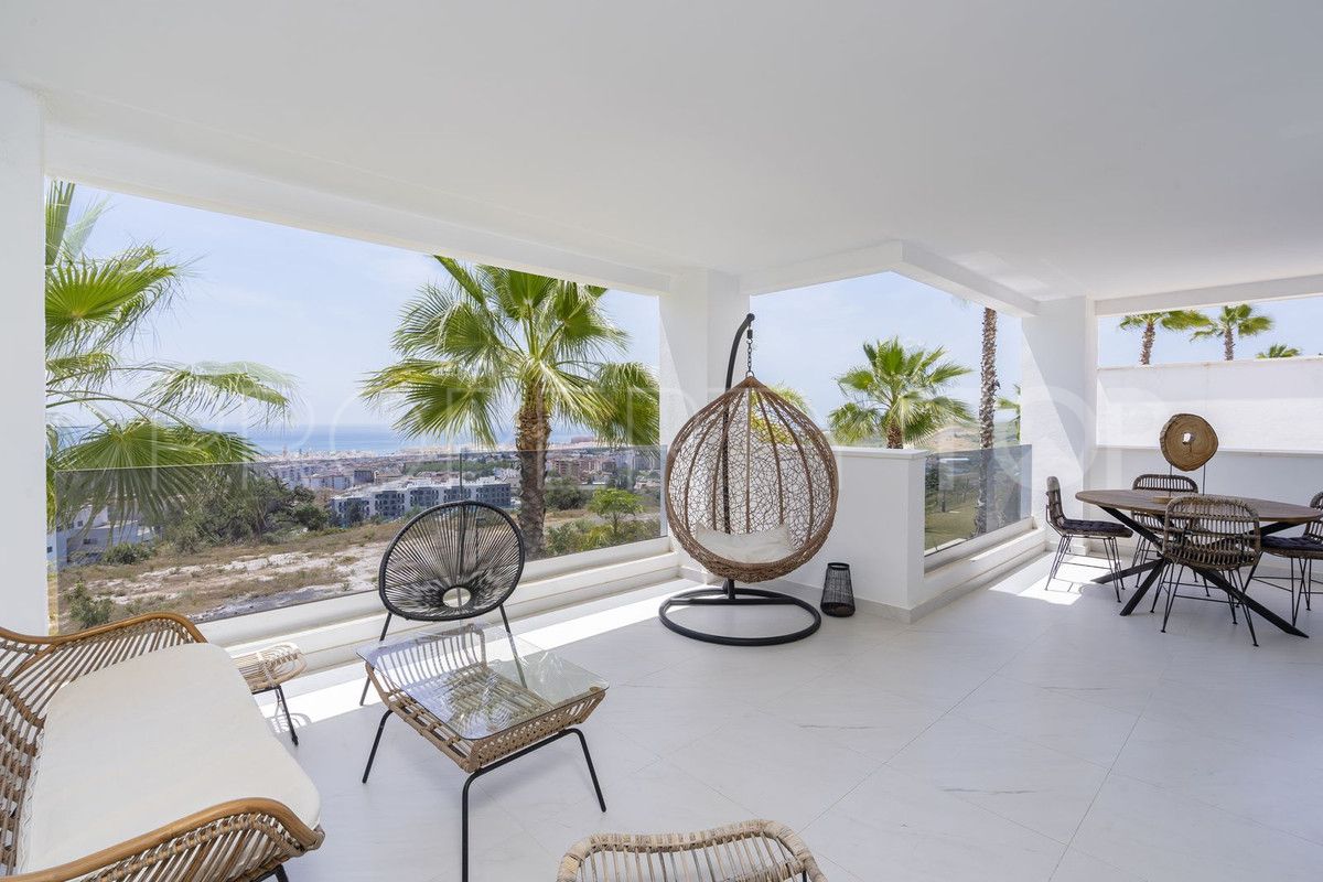 For sale 2 bedrooms penthouse in Estepona