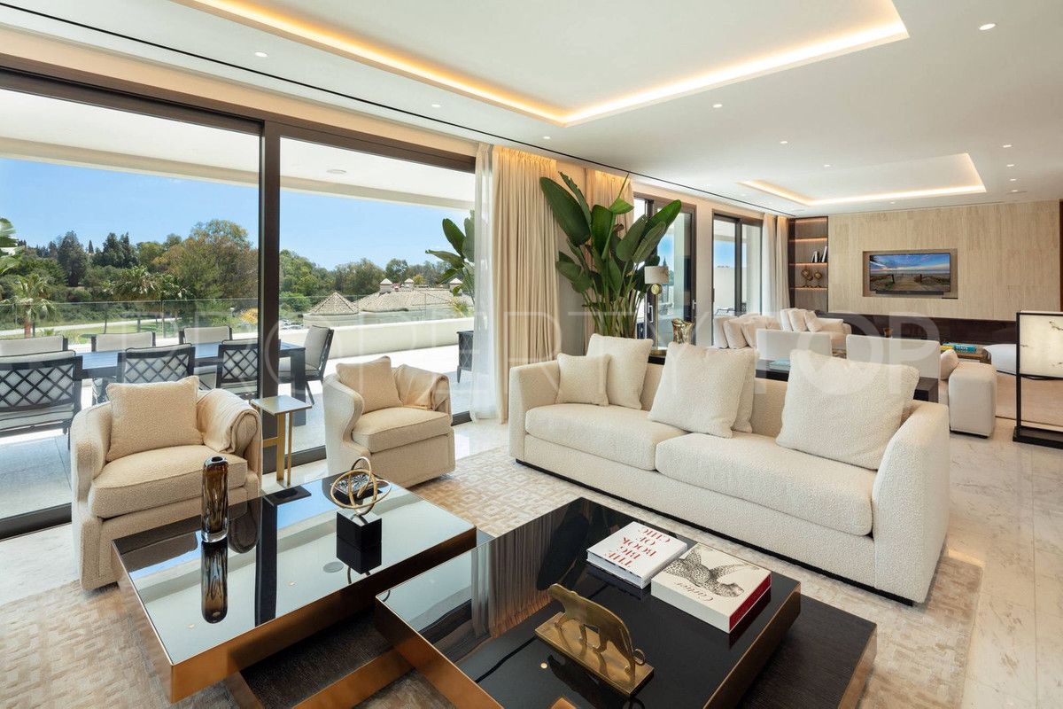 3 bedrooms Marbella Golden Mile penthouse for sale