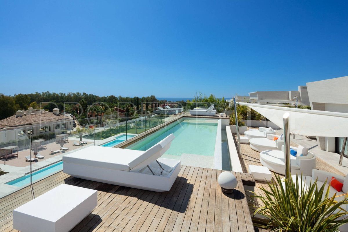 3 bedrooms Marbella Golden Mile penthouse for sale