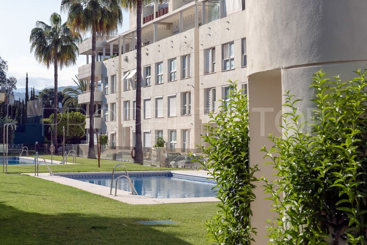 Nueva Andalucia, apartamento planta baja en venta con 3 dormitorios