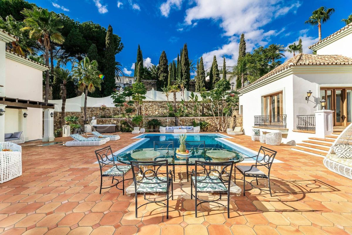 Villa in Benahavis | 16BR, 16BA, 1.337m², 7.100m² plot, €9.5M