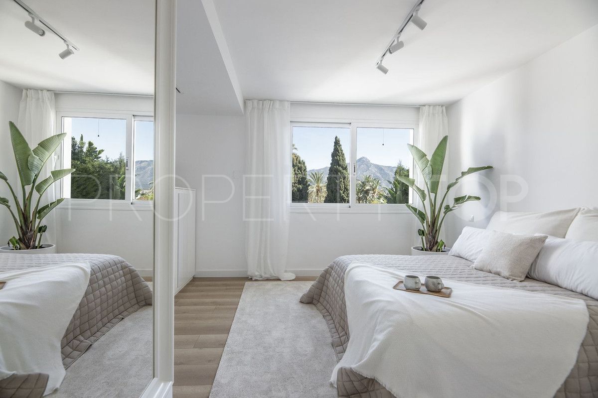 For sale Marbella City 4 bedrooms villa