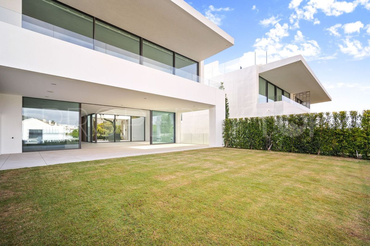 Se vende villa con 4 dormitorios en Marbella Golden Mile