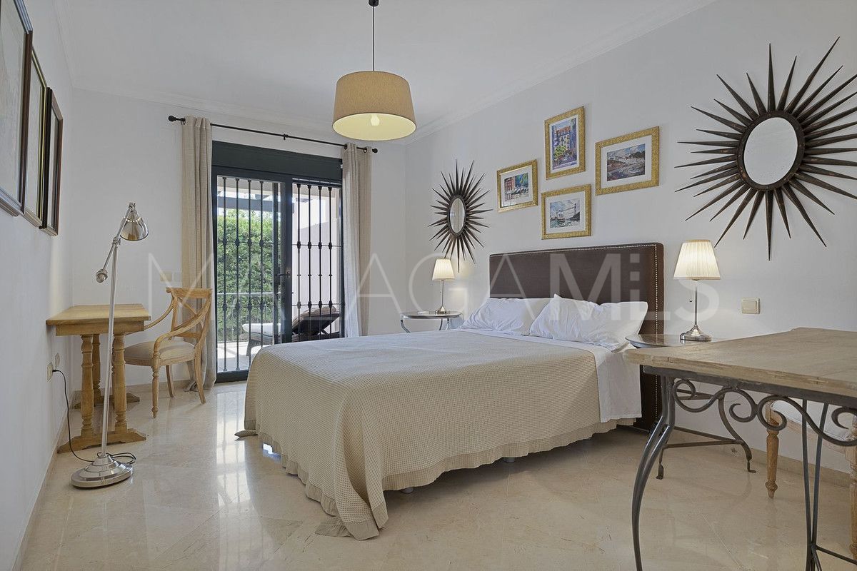 San Pedro de Alcantara, apartamento planta baja a la venta de 3 bedrooms