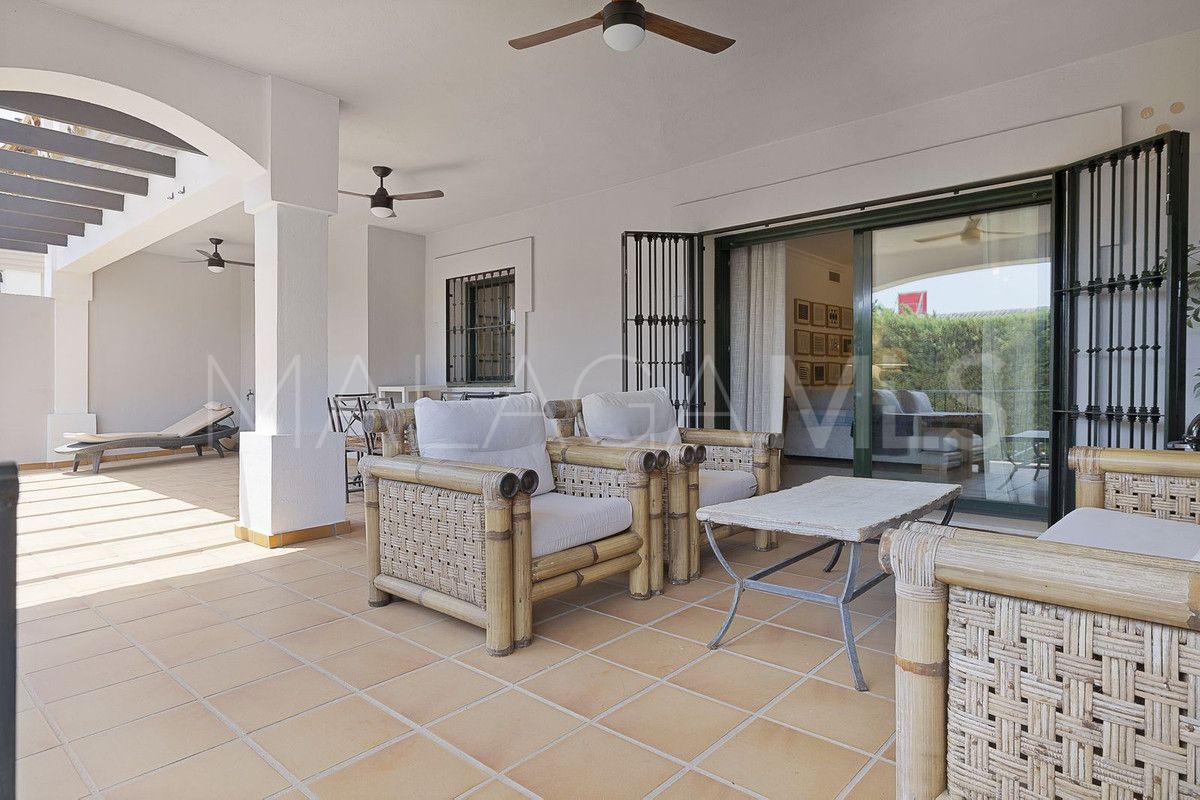 San Pedro de Alcantara, apartamento planta baja a la venta de 3 bedrooms