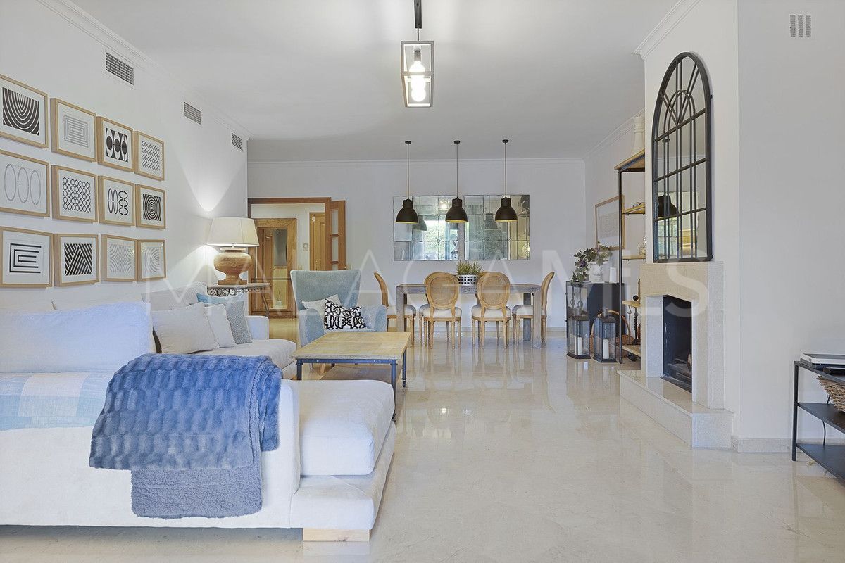 San Pedro de Alcantara, apartamento planta baja a la venta de 3 bedrooms