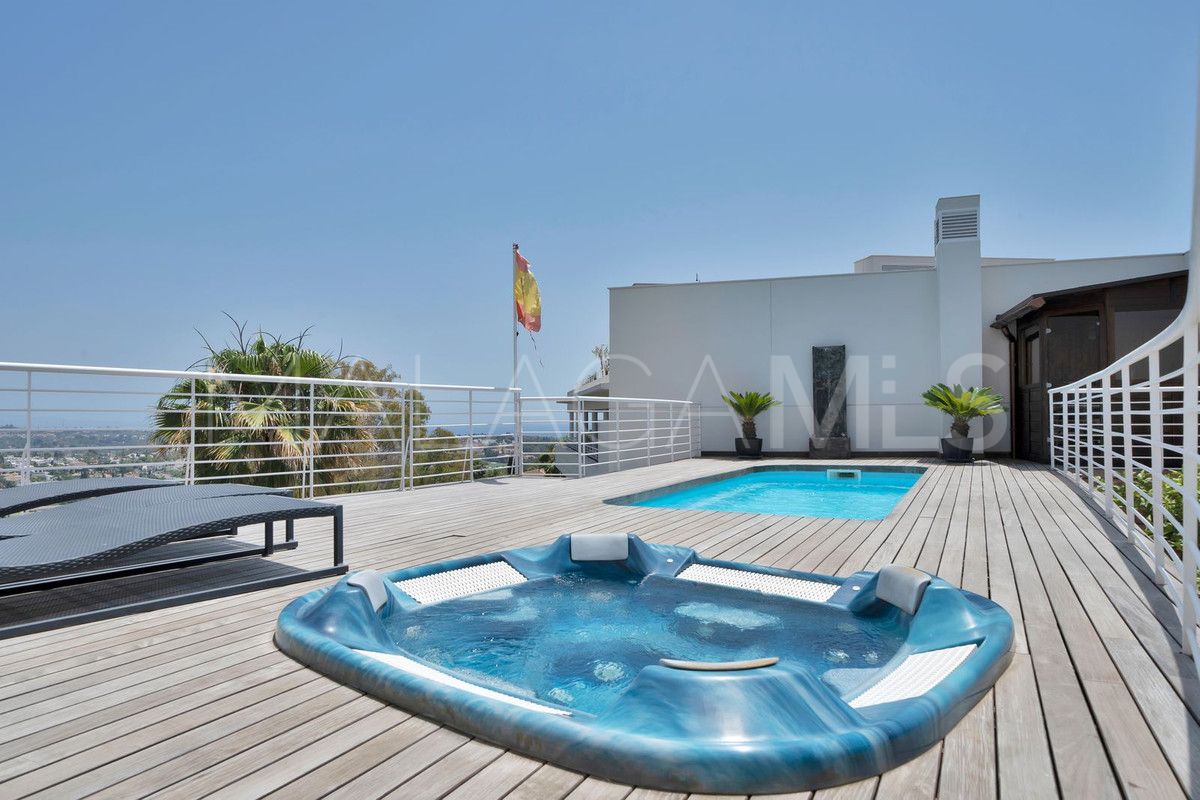 Buy Nueva Andalucia penthouse