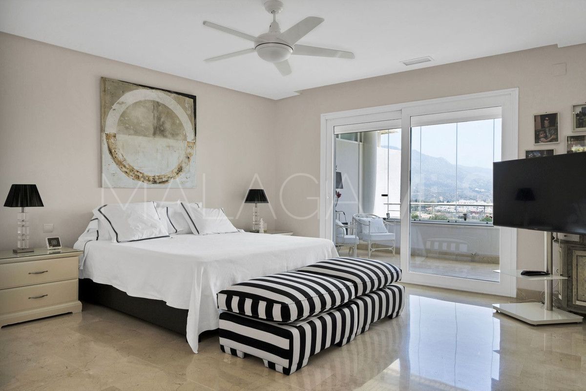 Buy Nueva Andalucia penthouse