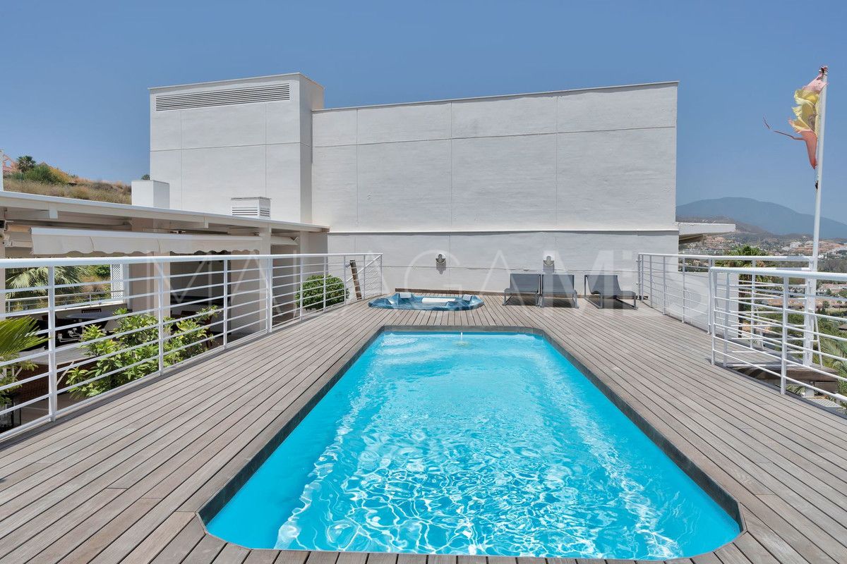 Buy Nueva Andalucia penthouse