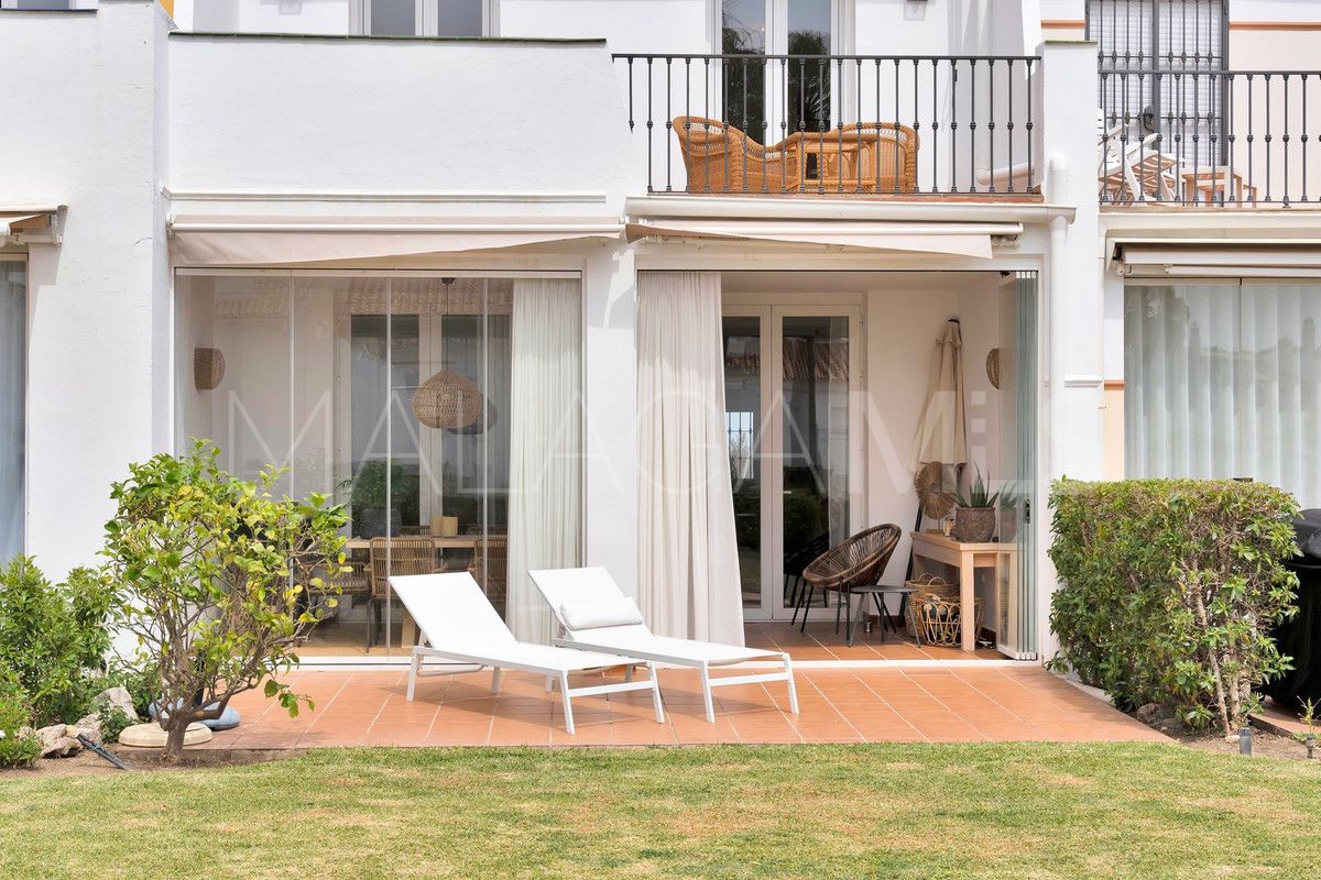 For sale 5 bedrooms town house in Benahavis