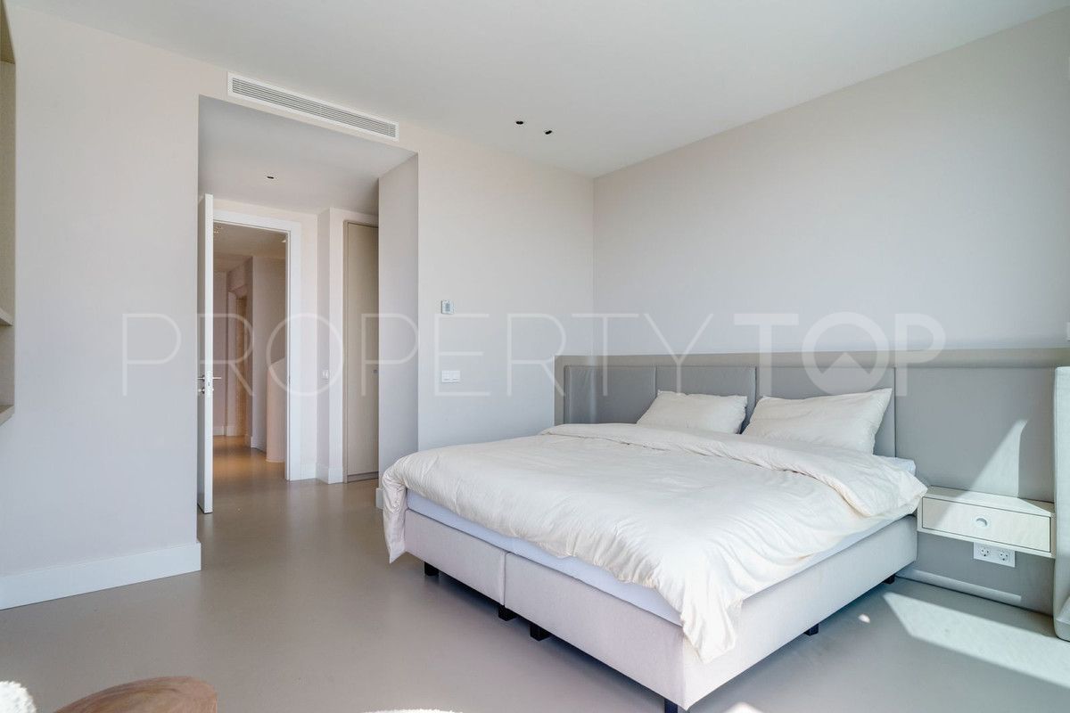 Villa en venta de 5 dormitorios en Estepona