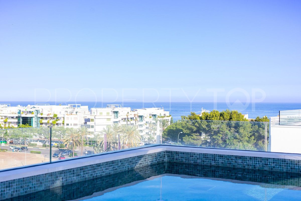 Comprar atico con 3 dormitorios en Marbella Golden Mile