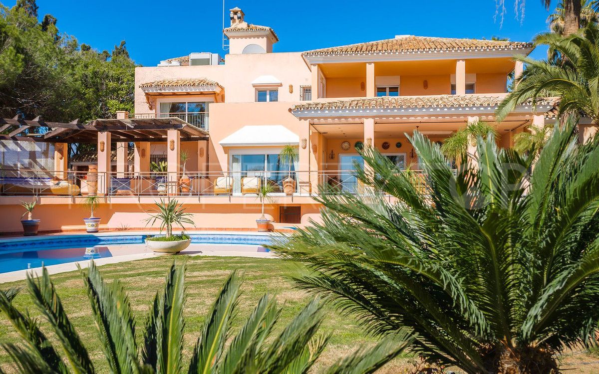 Villa with 8 bedrooms for sale in New Golden Mile