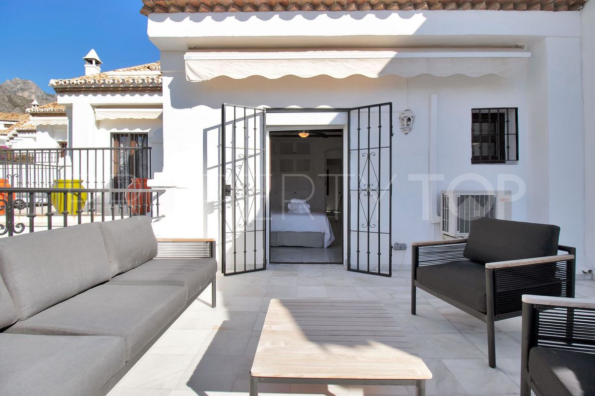 For sale Marbella Golden Mile town house with 3 bedrooms