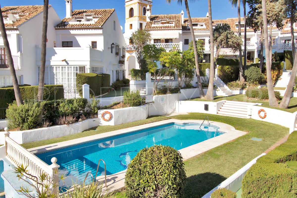 For sale Marbella Golden Mile town house with 3 bedrooms