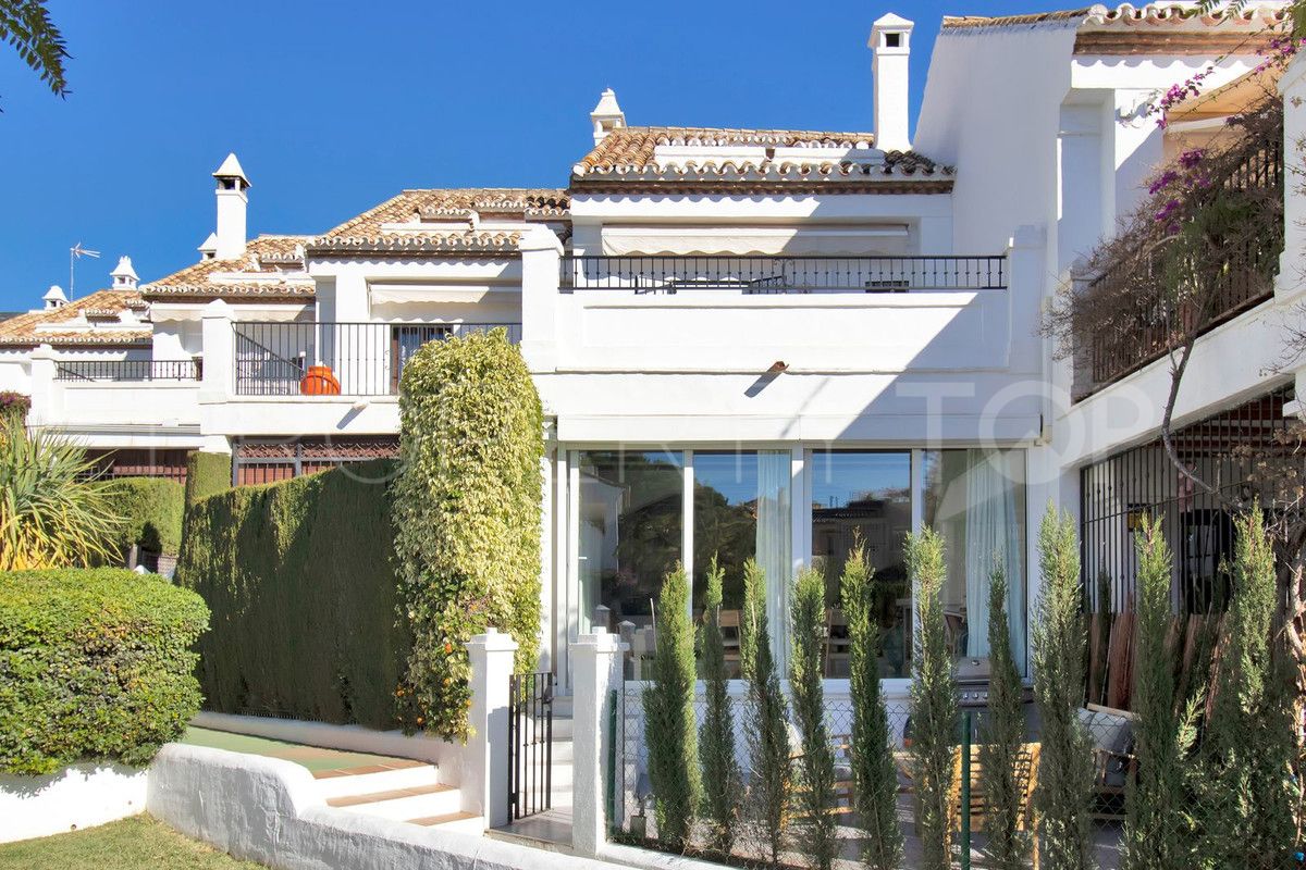 For sale Marbella Golden Mile town house with 3 bedrooms