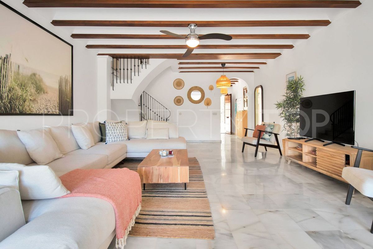 For sale Marbella Golden Mile town house with 3 bedrooms