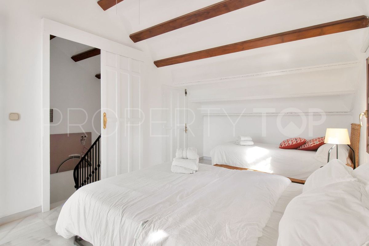 For sale Marbella Golden Mile town house with 3 bedrooms