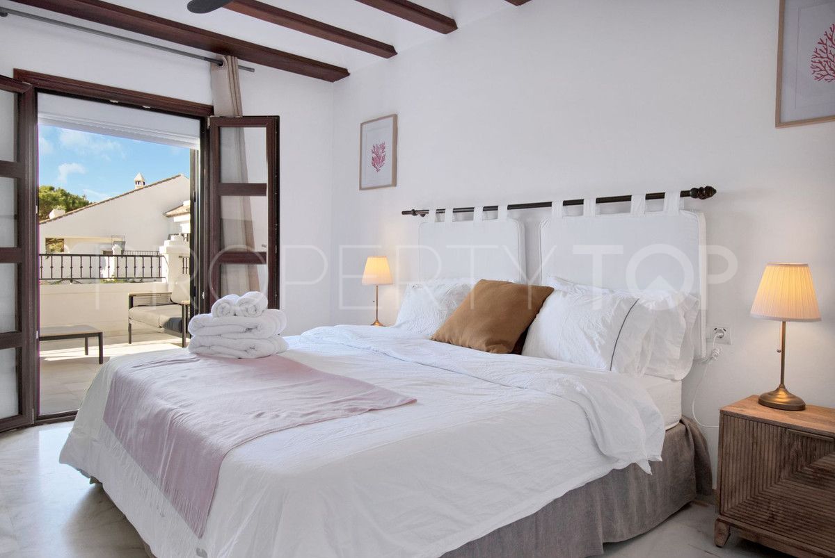 For sale Marbella Golden Mile town house with 3 bedrooms