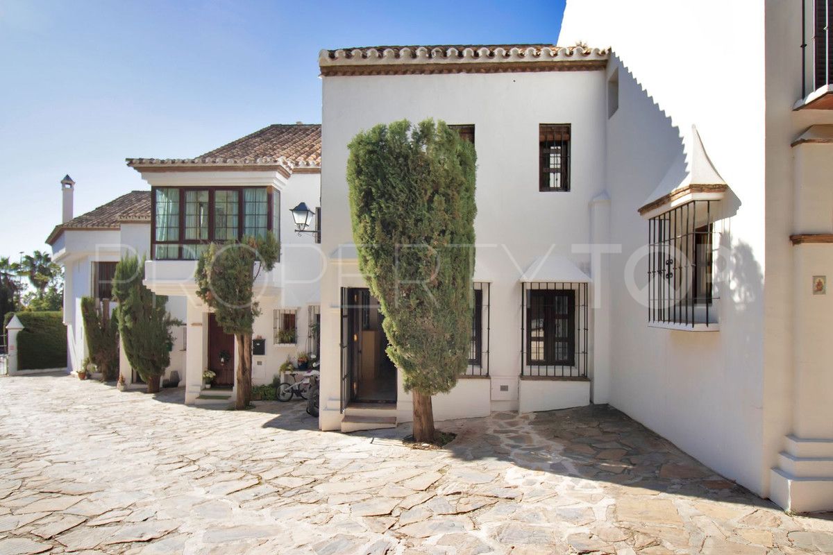 For sale Marbella Golden Mile town house with 3 bedrooms