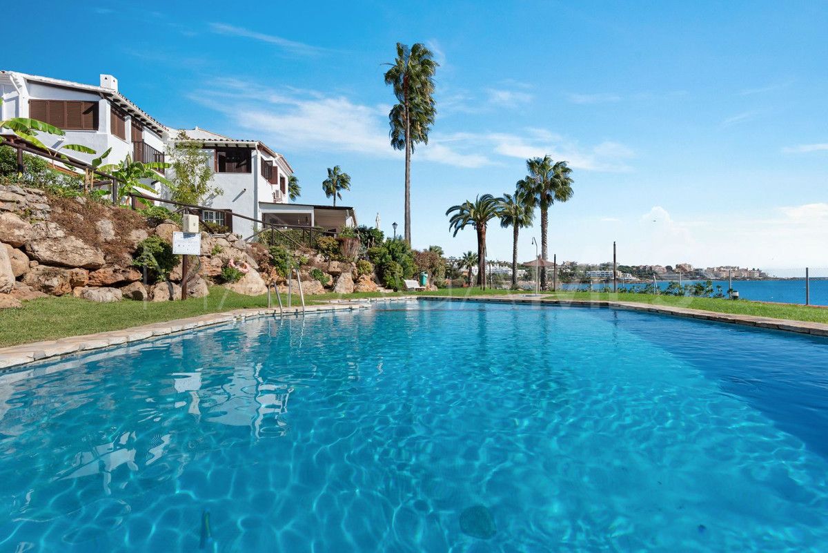 Maison de ville for sale in Estepona