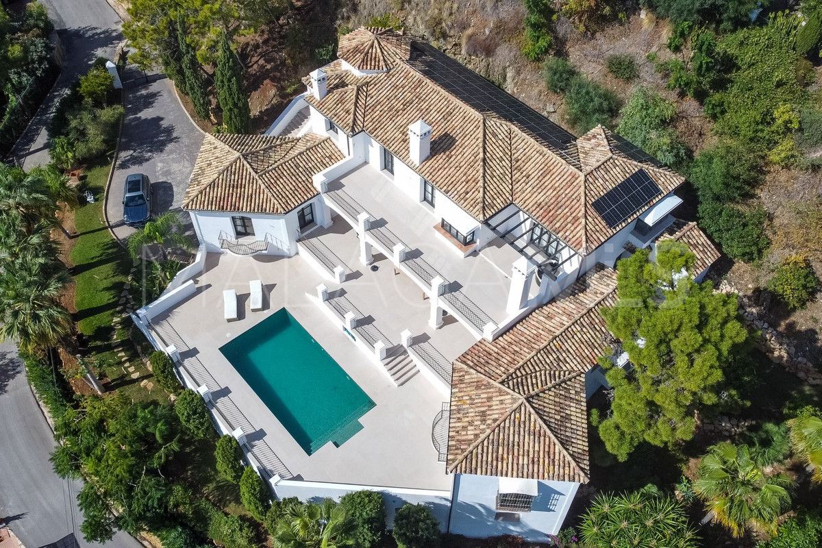 Villa for sale in Benahavis