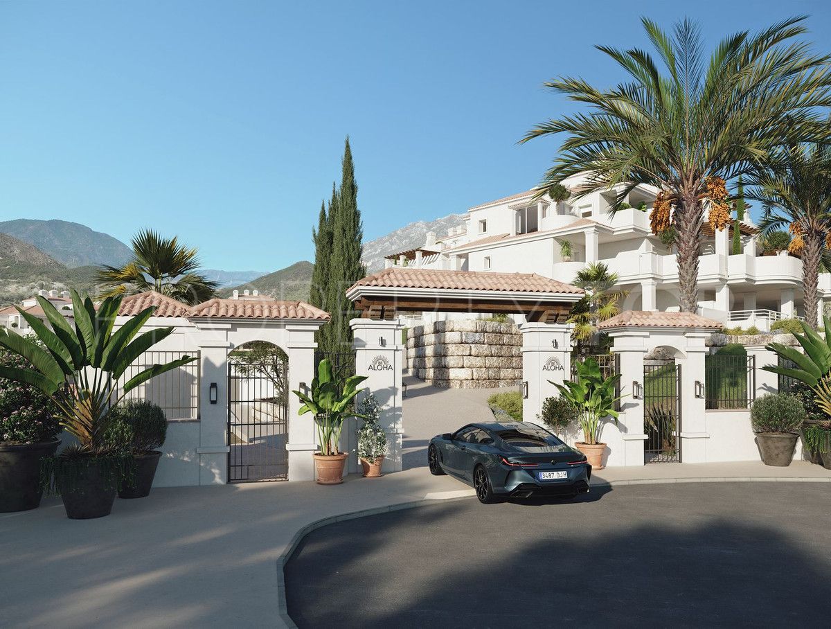 Nueva Andalucia 2 bedrooms penthouse for sale