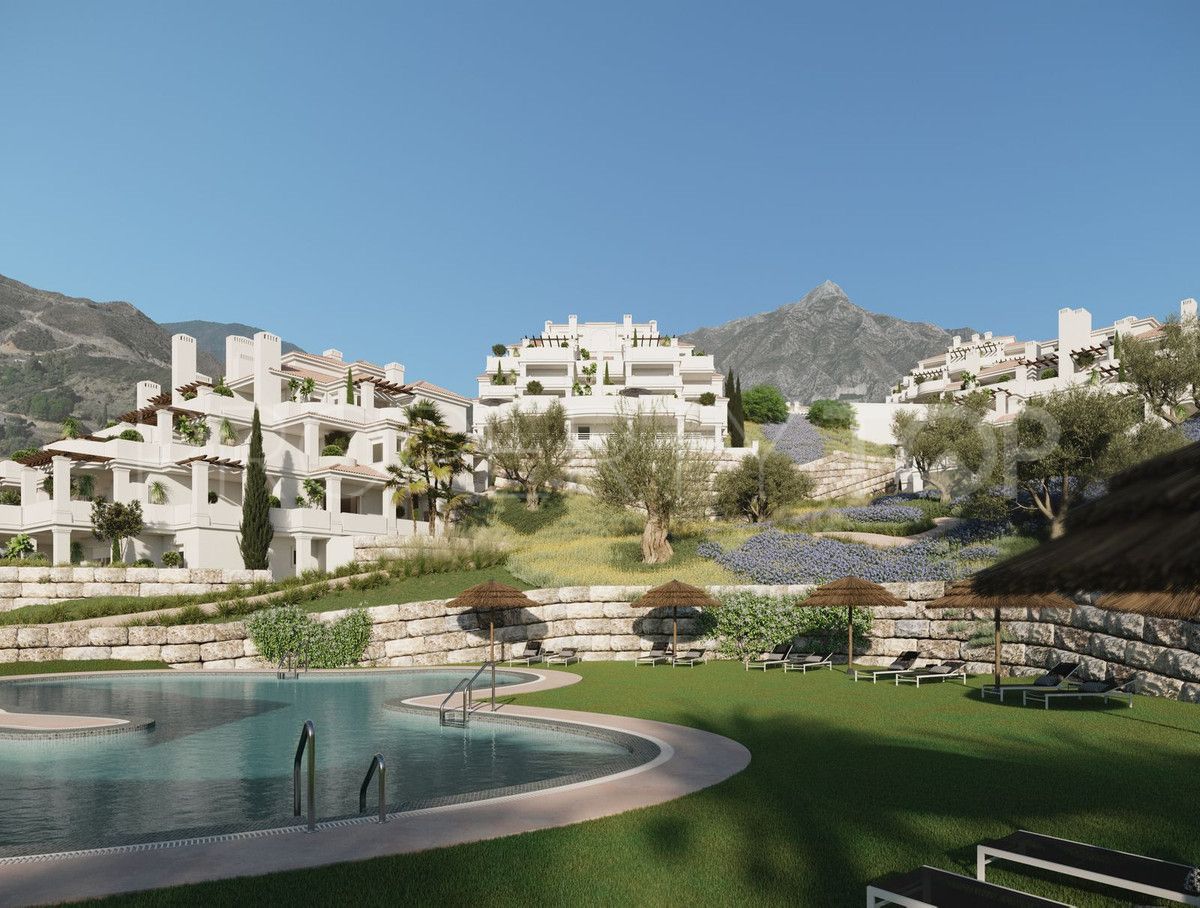 Nueva Andalucia 2 bedrooms penthouse for sale