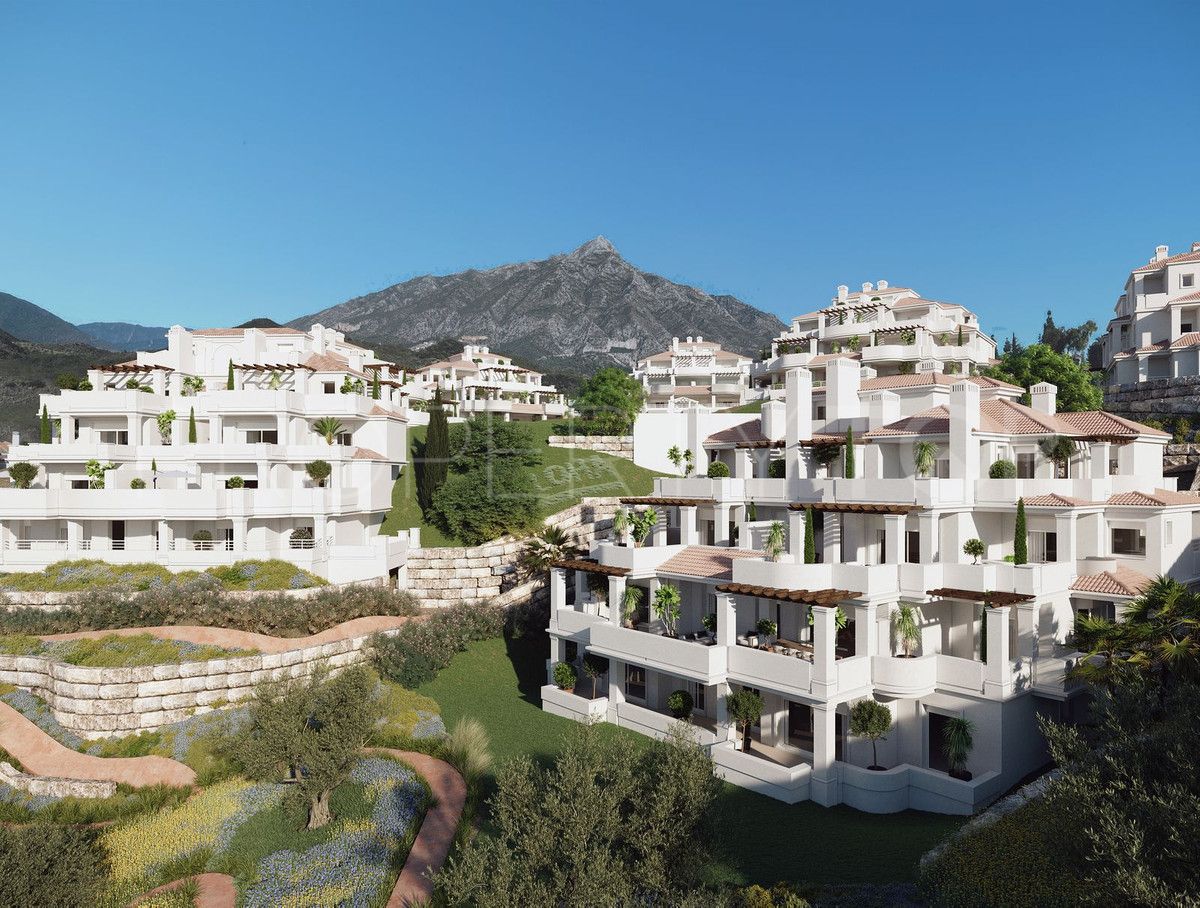 Nueva Andalucia 2 bedrooms penthouse for sale